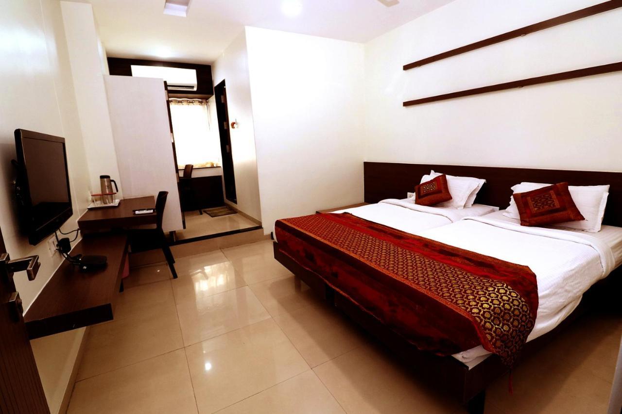 Hotel Girnar Aurangabad  Luaran gambar