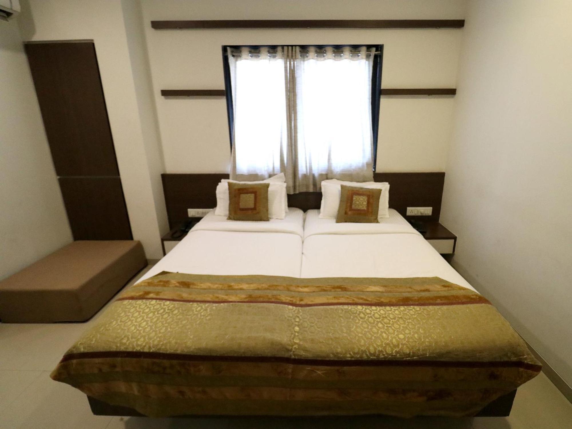 Hotel Girnar Aurangabad  Luaran gambar