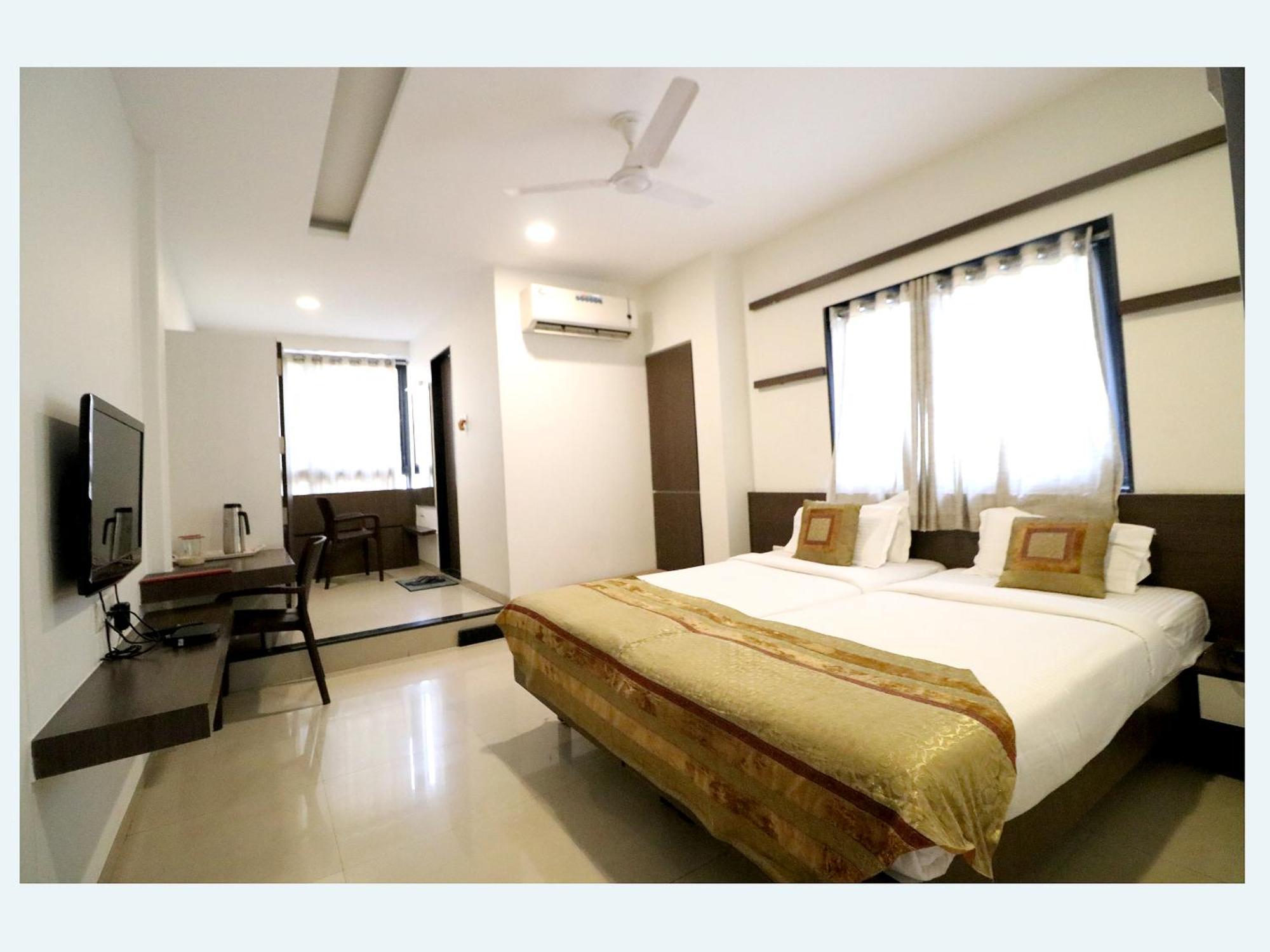 Hotel Girnar Aurangabad  Luaran gambar